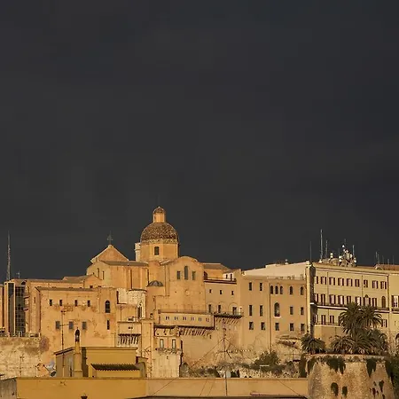 Piazza Yenne Casa Vacanze Cagliari