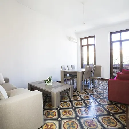 Apartment Piazza Yenne Casa Vacanze Cagliari