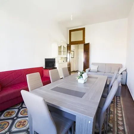 Piazza Yenne Casa Vacanze * Cagliari